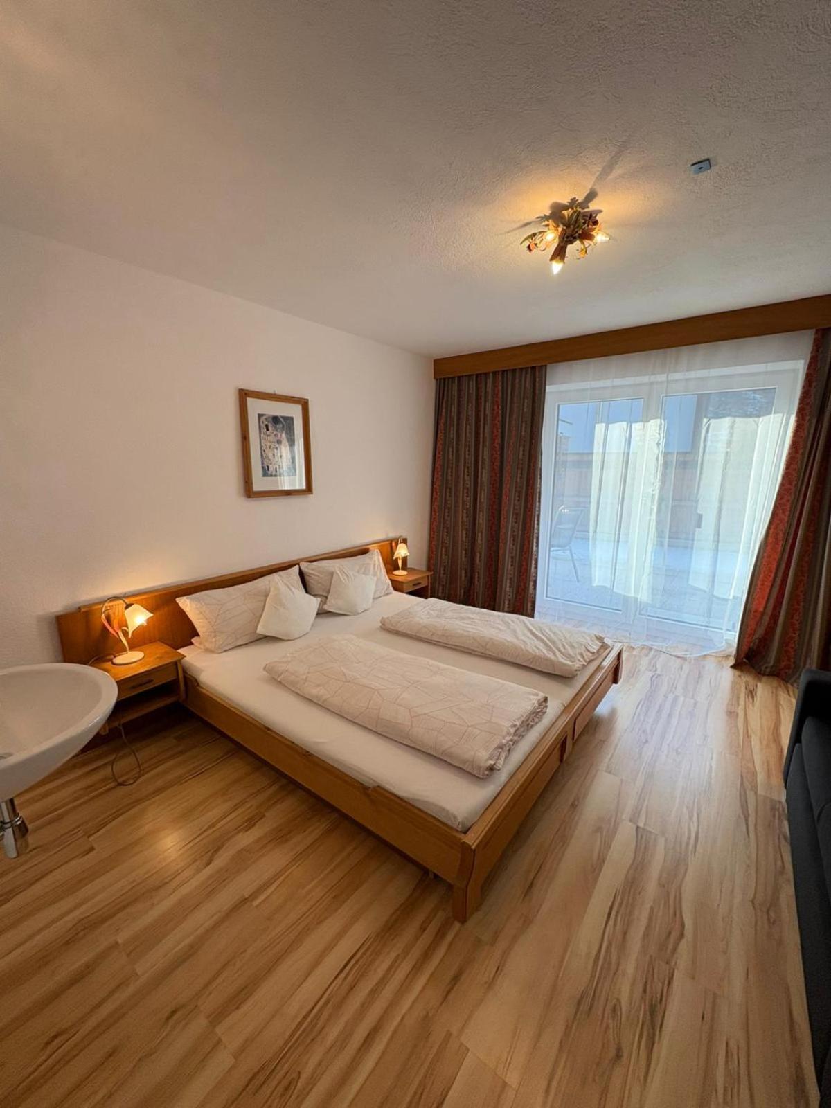 Haus Evi Apartment เอิทซ์ ภายนอก รูปภาพ